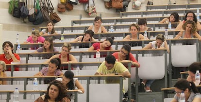 Campus universitario de Rabanales. Oposiciones a magisterio convocadas por la junta de Andalucía.