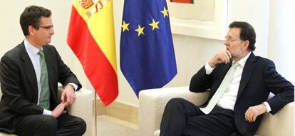 El líder del PP vasco, Antonio Basagoiti, durante su entrevista con el presidente Mariano Rajoy.
