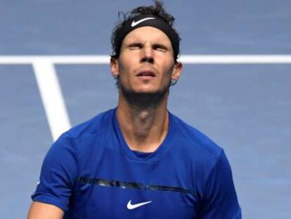 Nadal se lamenta durante el partido contra Goffin en Londres.