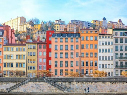 Vistas de Lyon desde el río Saona.