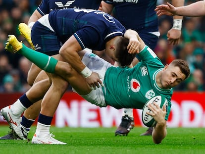 El irlandés Jordan Larmour en acción durante el encuentro ante Escocia.