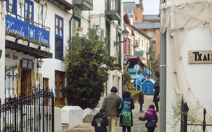 Calles de El Puerto Viejo de Algorta, en el municipio de Getxo.