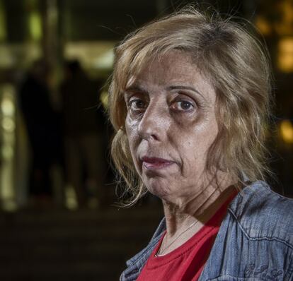 Ana Isabel Vargas es de los que piensan que la unión hace la fuerza. Tiene 53 años, es autónoma y su enfermedad se encuentra en la última fase (F4). Aún así, Vargas saca fuerzas para luchar por un tratamiento accesible. "Todos unidos sí podemos", asegura.