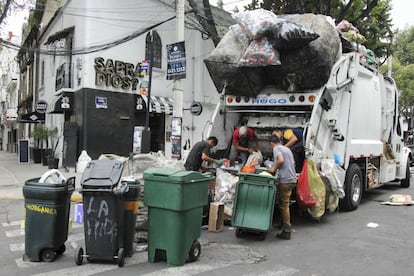 Un camión de basura en la Ciudad de México.