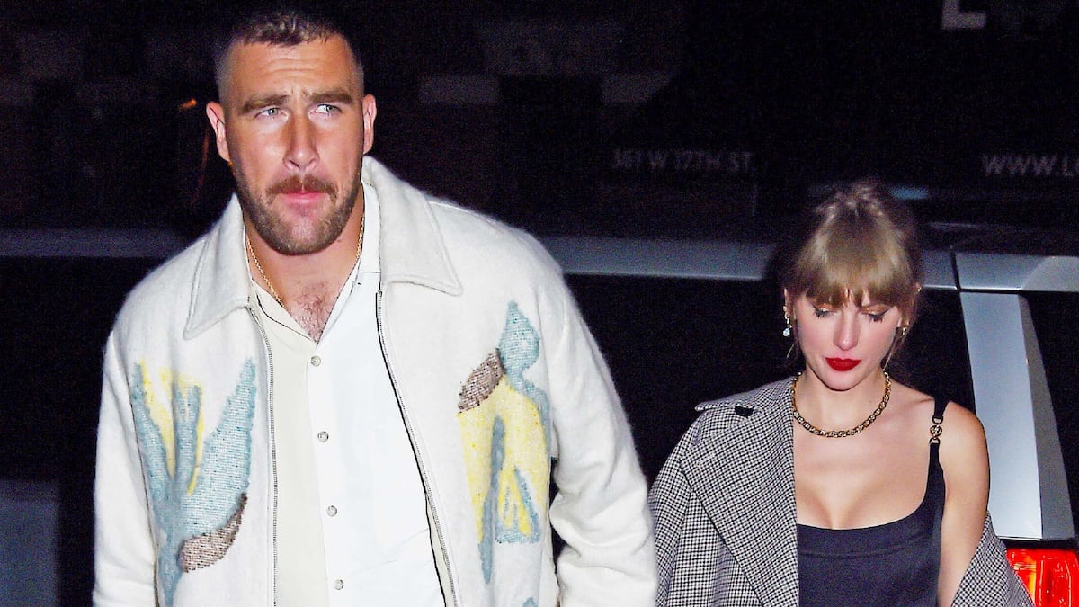 Travis Kelce reveals the inside story of his romance with Taylor Swift:  'Everybody around me telling me: Don't f— this up!' | People | EL PAÍS  English