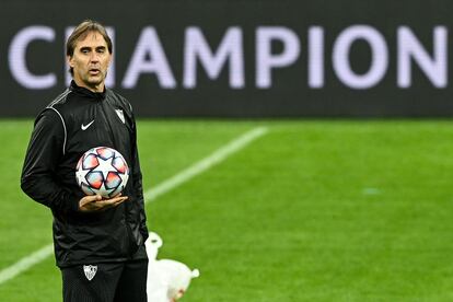 Julen Lopetegui, en el entrenamiento del Sevilla en Krasnodar.