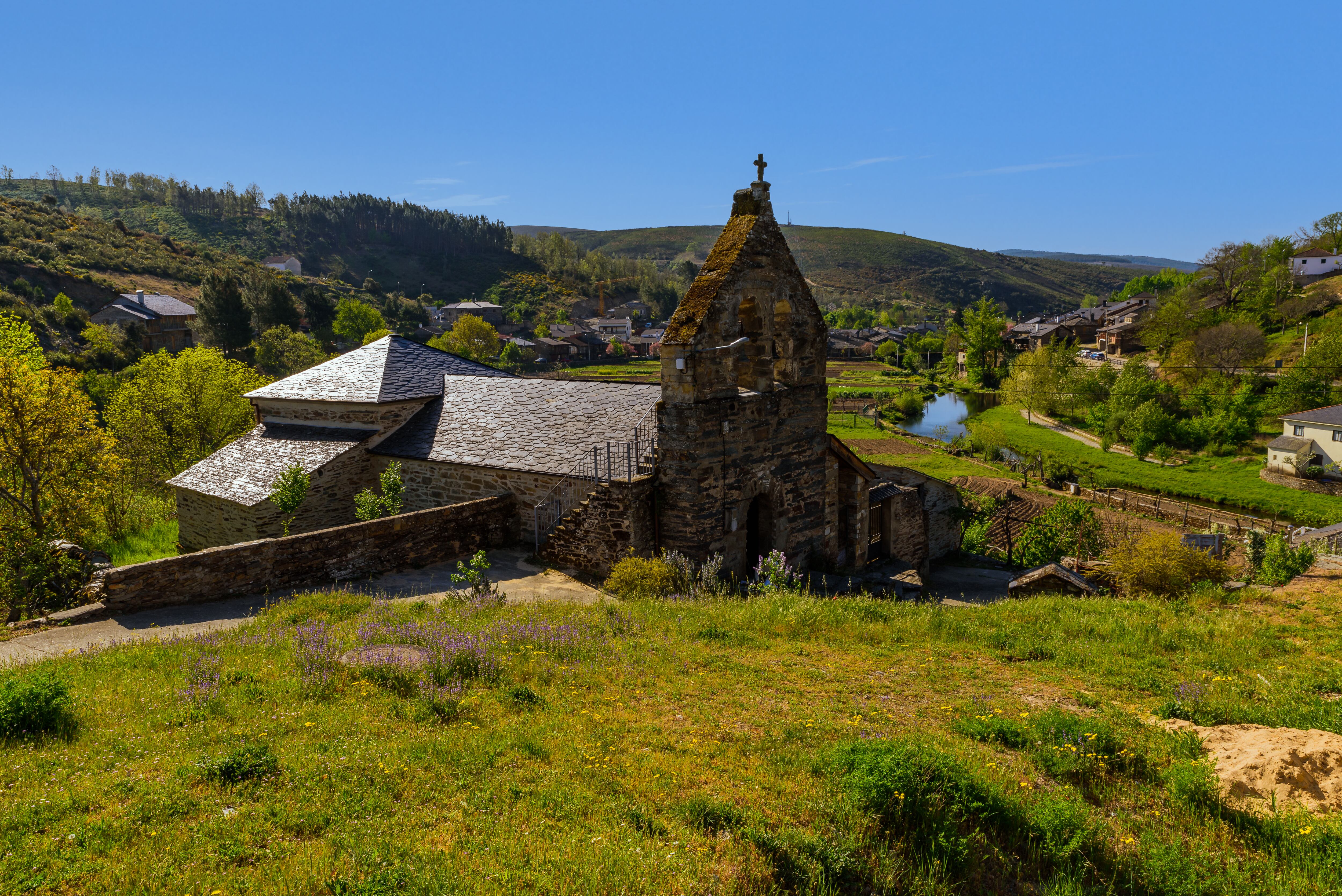 La iglesia de  la de Santa Marina, en Rihonor de Castilla, en la provincia de Zamora.