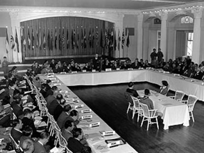 Aspecto del plenario de la conferencia de Bretton Woods el 4 de julio de 1944.