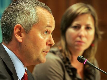 Ian Livesey y Gema Amor, ayer, en la presntación del convenio de colaboración.