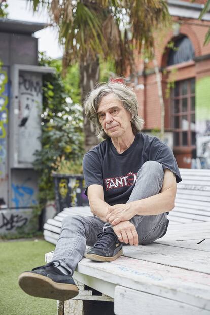Pablo Niederberger, retratado en el centro de cultura alternativa Rote Fabrik, donde trabaja programando conciertos.