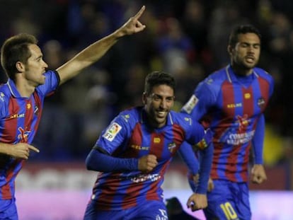 Michel celebra su gol al Melilla