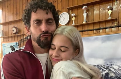 Dora Postigo con Paco León en una imagen que ha publicado en su cuenta de Instagram.