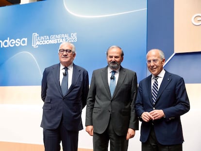 José Bogas, consejero delegado de Endesa; Juan Sánchez-Calero, presidente de Endesa; y Francesco Starace, consejero delegado y director general de Enel.