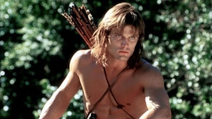 Ya se sabe que la leyenda jamás muere y para eso está un físico como Casper Van Dien, que aparte de figurar en todas las listas como uno de los tarzanes más sexy, era el encargado de hacer renacer al héroe en la pantalla. La operación resultó fallida y Casper Van Dien vería cómo su carrera poco a poco iba languideciendo.