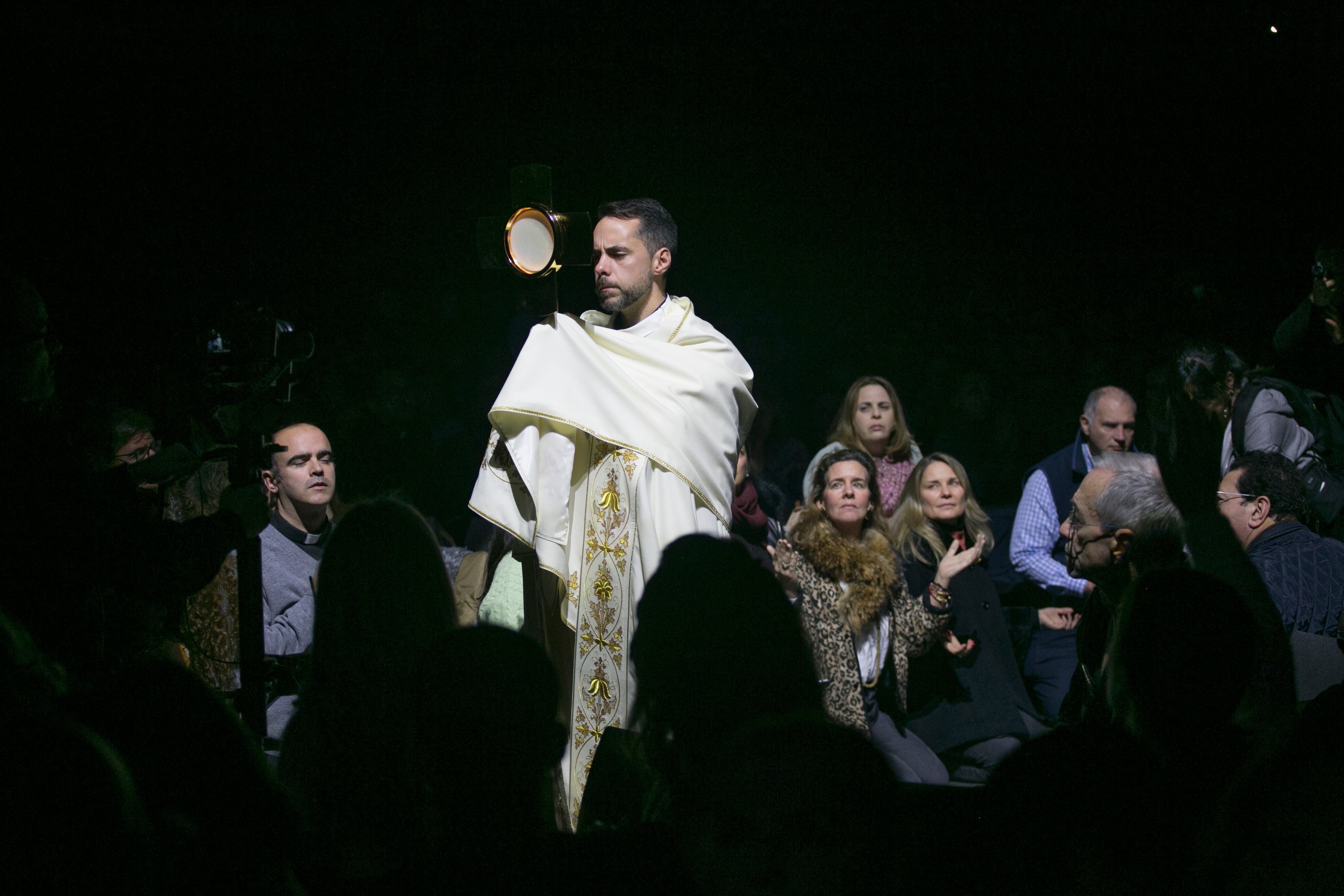 Procesión del Santísimo, en los momentos finales del evento.