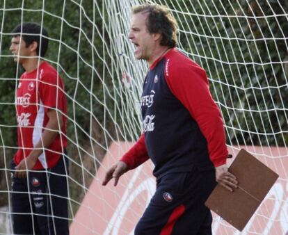 El seleccionador de Chile, Marcelo Bielsa, durante un entrenamiento.