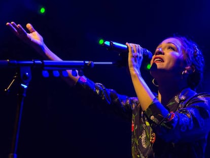 Natalia Lafourcade actuando en febrero en Londres.