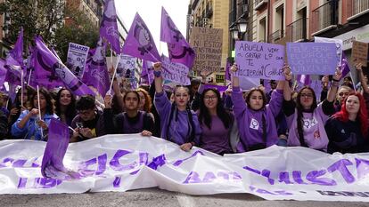 Manifestación estudiantil feminista por el 8-M frente al Ministerio de Justicia, el pasado 8 de marzo en Madrid.