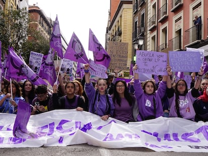 Manifestación estudiantil feminista el pasado 8 de marzo, frente al ministerio de Justicia de Madrid.