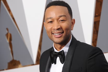 John Legend

El autor de éxitos como All of me y su mujer, la modelo y presentadora Chrissy Teigen, también han sonado como posibles candidatos a subirse al escenario del Dolby Theatre el próximo 25 de febrero. Aunque no se ha descartado, Legend dejó claro que era “un trabajo ingrato”. “Nadie gana al presentar los Oscar. No acaba siendo bueno para nadie”, dijo en THR.