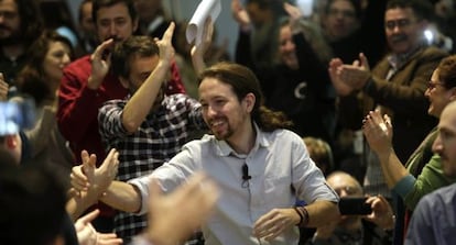 Pablo Iglesias entra en el mitin que ofreci&oacute; el martes en A Coru&ntilde;a.