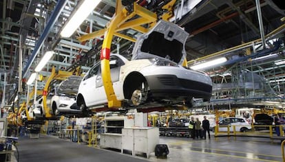 Cadena de montaje de la factoria de Ford en Almussafes. 