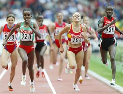 Domínguez, en la recta final de la prueba de los 1.500 metros.