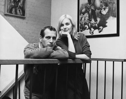 Paul Newman y and Joanne Woodward en su apartamento de Greenwich Village, Nueva York, en 1961.