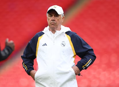  Ancelotti, este viernes durante el entrenamiento de Real Madrid en Wembley.