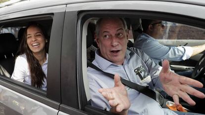 Ciro Gomes em ato de campanha perto de fábrica da General Motors em Sao Caetano do Sul (SP) na terça-feira.