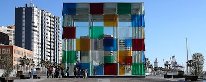 En 2013, tras el acuerdo alcanzado con el Pompidou de París, se construye en el puerto de Málaga el edificio conocido como ‘El Cubo’ para albergar el nuevo museo.