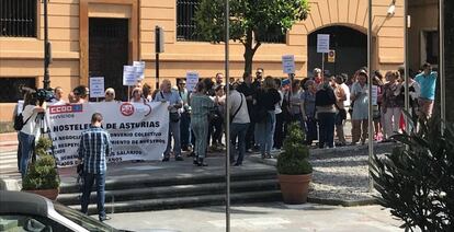 Trabajadores de hostelería en Asturias protestan reclamando avances en su convenio