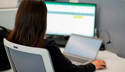 Uso de Excel de Microsoft en un ordenador