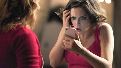 La actriz Rachel Bloom, en una imagen de la serie 'Crazy Ex-Girlfriend'.