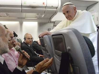 “¿Quién soy yo para juzgar a los gais?” dijo el Papa Francisco en el vuelo de regreso de Río de Janeiro en 2013.