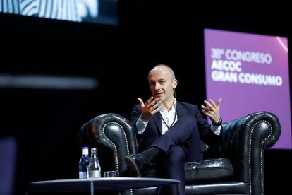 El consejero delegado de Inditex, Óscar García Maceiras, durante su intervención en el congreso, este miércoles en Zaragoza.