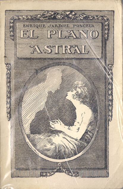 'El plano astral' es una de las novelas de Jardiel Poncela, un relato de fantasía sobrenatural que nutre el eclecticismo de un escritor, dramaturgo y director que dejó pocos géneros sin tocar. Fue la primera novela extensa de Jardiel, publicada por su periódico 'La Correspondencia de España' en 1922.