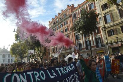 Manifestación en Roma contra Monti.