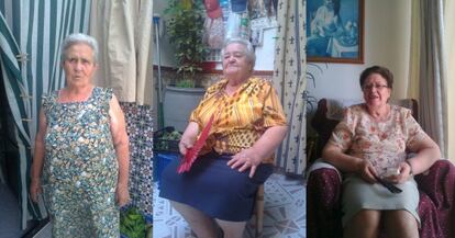 Josefa Jiménez, Elena Sánchez y Carmen Tapia, vecinas de Belalcázar (Córdoba) y protagonistas de 'Penélopes, guardianas de la memoria'.