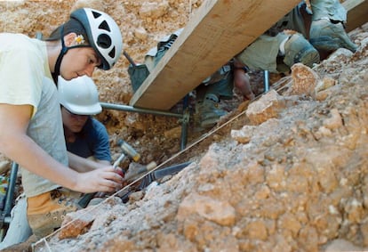 Antes de ser declarado Lugar Universal Excepcional por la Unesco, el yacimiento de Atapuerca ya estaba considerado Patrimonio de la Humanidad desde el año 2000 por la misma organización de la ONU.