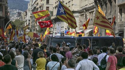 Independentistes i espanyolistes al setembre, a Barcelona.