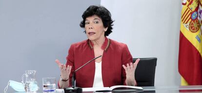 La ministra de Educación y Formación Profesional, Isabel Celaá, durante la rueda de prensa posterior al Consejo de Ministros.