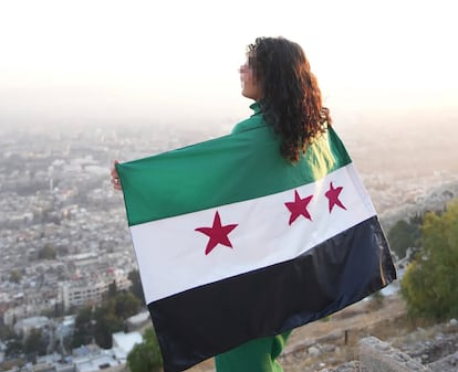 Katia sobre el monte Qasiún tras la caída de El Asad en Siria, en una imagen publicada en su Instagram