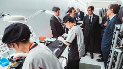 Un momento de la visita de Salvador Illa a las dependencias de Riken Center.