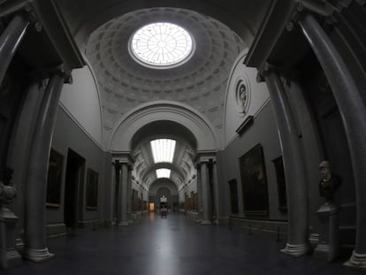 Galería central del Museo Nacional del Prado durante la fase cero de la crisis sanitaria.
