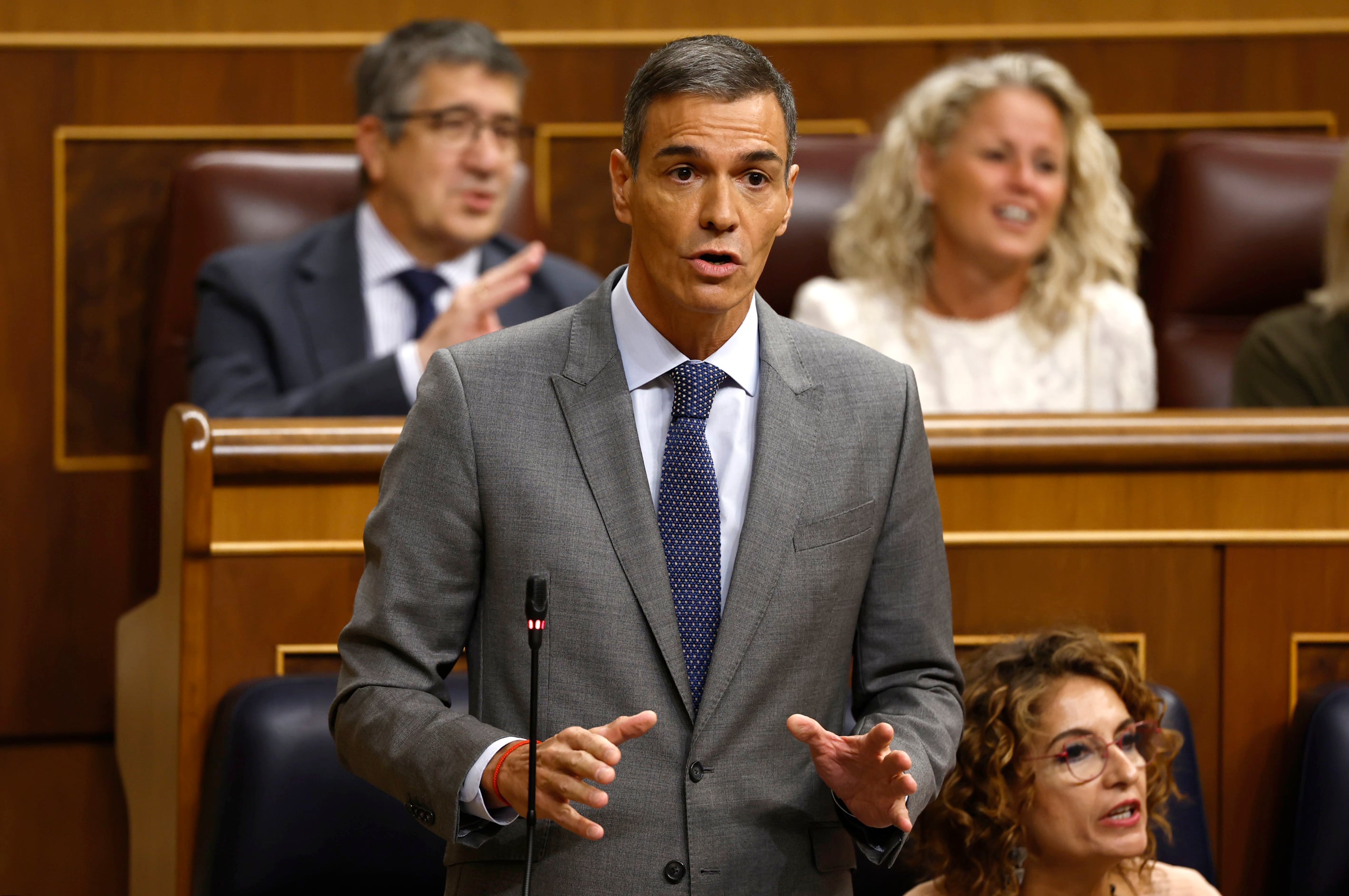 Última hora de la actualidad política, en directo | Feijóo afea a Sánchez los casos de corrupción de su entorno y el presidente defiende que su Gobierno es limpio