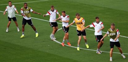 Los jugadores de Alemania se ejercitan durante un entrenamiento