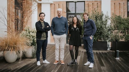 Steve Anavi (presidente y cofundador de Qonto), Alexis Renard (cofundador de Regate), Laura Pallier (cofundadora de Regate), Alexandre Prot (consejero delegado y cofundador de Qonto)