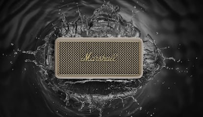 Nuevo altavoz Marshall Middleton II con agua