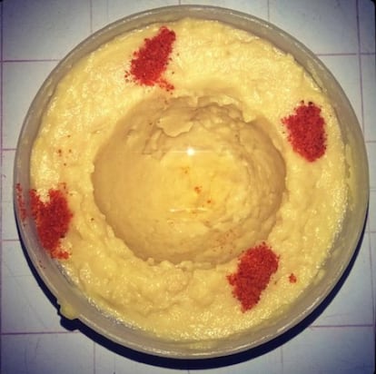 Cráter de hummus.